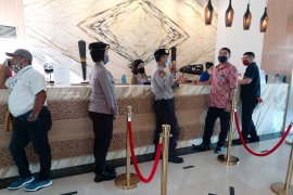 Polda Papua sosialisasi penerapan normal baru di sejumlah hotel Kota Jayapura