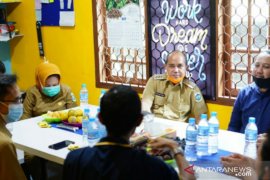 Wali Kota Pangkalpinang silaturahmi dengan PWI Babel