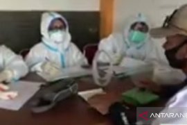 Rapid test massal Senapelan jaring dua warga reaktif