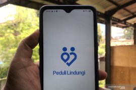 Platform pedulilindungi.id memuat daftar penerima vaksin tahap awal