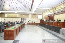 Bupati sampaikan jawaban raperda laporan pertanggungjawaban APBD 2019