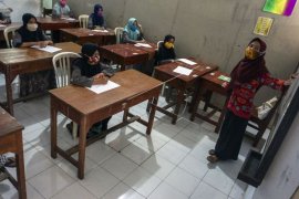 NORMAL BARU DI SEKOLAH