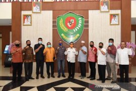 Ini catatan Bupati Tapsel atas kunjungan anggota DPRD Dapil Sumut VII