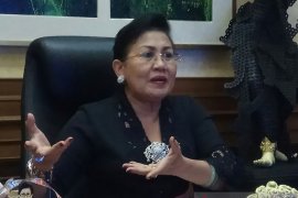 Putri Suastini Koster harapkan orang tua mampu sikapi generasi milenial 4.0