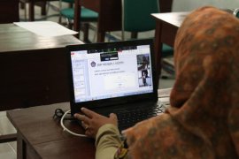 Normal baru, Diknas Sultra fasilitasi pulsa data siswa dan guru