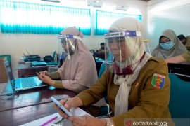 HARI PERTAMA SEKOLAH DENGAN SISTEM DARING Page 3 Small