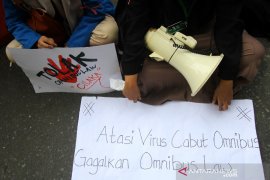 Unjuk Rasa Tolak RUU Omnibus Law