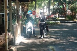 Perumahan Bukit Baruga kian perketat akses keluar masuk selama COVID-19
