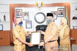 Terapkan prinsip dasar keamanan pangan, SDN 1 Hamalau raih penghargaan