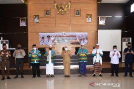Ponpes Gontor berikan penghargaan ke Bupati Batola