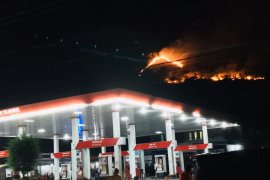 Lagi, lahan ilalang di Bukit Goa Jepang Lhokseumawe terbakar