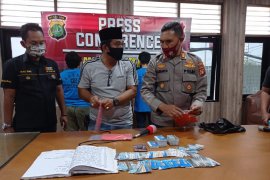 Polisi dan wartawan gadungan diringkus