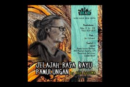 Saat pematung Ade Kusuma "turun gunung"