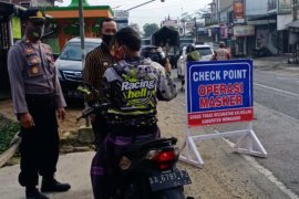 Gugus Tugas COVID-19 Wonosobo giatkan operasi masker