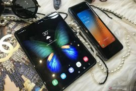 Tertunda dua bulan, peluncuran ponsel lipat Samsung Galaxy Fold 2