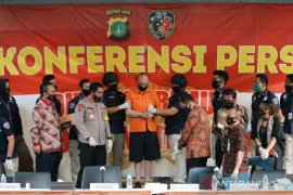 Iming-iming jadi model, WNA lecehkan anak dan remaja