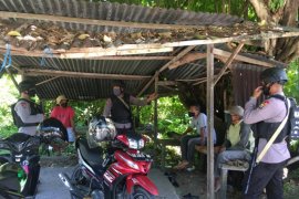 Brimob Polda Maluku gencarkan sosialisasi tangkal isu bohong COVID-19