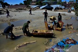 Korban banjir bandang Masamba Page 2 Small