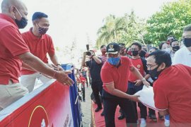 Bupati Gianyar salurkan bantuan sembako tahap II