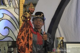 Dialog seni Wayang Golek Cepak