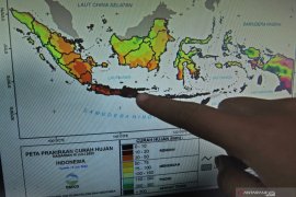 BMKG imbau warga waspadai potensi cuaca ekstrem sepekan ke depan