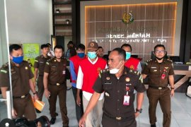 Mantan Kadis Bina Marga Bener Meriah ditahan dugaan korupsi, satu terpidana DPO