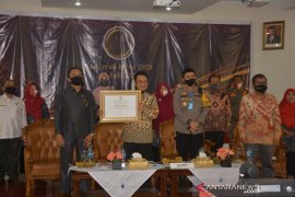 Terima Anugerah KPAI 2020, Indra Catri: Perlindungan terhadap anak belum selesai