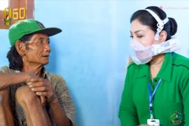 Istri kepala staf TNI AD kunjungi kediaman kakek tua Mbah Diyono