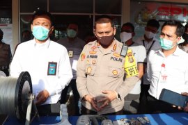 Tersangka "layangan ledakkan gardu listrik" tidak ditahan polisi