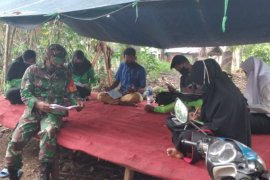 Babinsa Muara Uya pantau proses pembelajaran siswa Desa Binjai