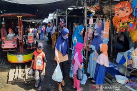 Jangan bawa anak ke tempat keramaian