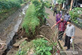 Sebabkan banjir, Djohan minta DPUTR segera perbaiki tanggul jebol di Kebon Cengkeh