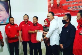 PDIP beri rekomendasi kepada Anna-Fritz di Metro, Nanang-Pandu di Lampung Selatan