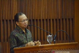 Gubernur Koster minta pers terus berikan informasi berkualitas di tengah pandemi COVID-19