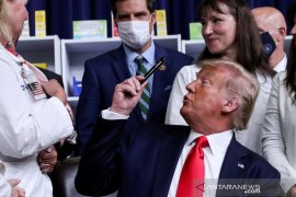 Donald Trump dan keluarganya dituduh tidak melaporkan hadiah dari pemerintah asing