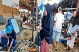Aktivitas pasar tradisional di Kalsel minim protokol kesehatan