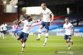 Tottenham kunci tiket Liga Europa walau diimbangi Crystal Palace 1-1