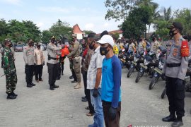 Wakapolda Kalsel lepas bantuan 1.000 paket sembako alumni Akpol 91