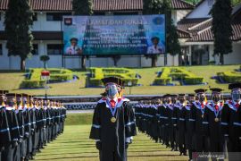 Presiden : Pamong praja harus beri pemikiran beda perbaiki birokrasi