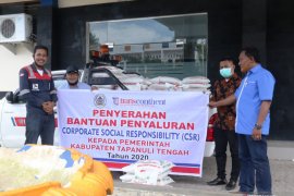PT Trans Continent salurkan CSR berupa beras 4 ton ke Pemkab Tapteng