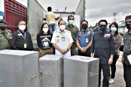 Wali Kota  terima repatriasi 91 satwa endemik Indonesia
