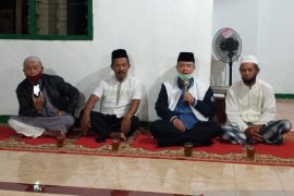 Nasrul Abit takbiran dan qurban bersama warga Piruko Sitiung