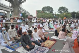 Shalat Idul Adha tanpa protokol kesehatan Page 2 Small