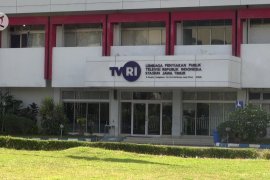 Puluhan karyawan COVID-19, TVRI Jatim & RRI Surabaya setop siaran