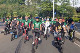 Perkuat Imunitas, Ratusan Kader Ansor Gowes Keliling Jakarta