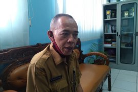 Penggunaan kantong plastik untuk bungkus daging kurban mulai berkurang, catat DLH Payakumbuh