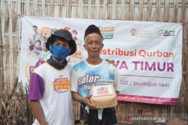 ACT Jember distribusikan 850 paket daging kurban di daerah terpencil