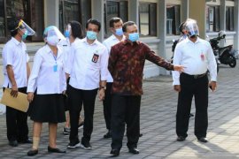 Sekda Bali cek kesiapan sekolah antisipasi belajar tatap muka saat COVID-19
