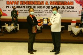 Bupati Gresik minta alat peraga kampanye ditertibkan