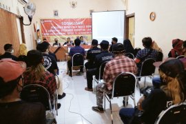 KPU Situbondo berikan pendidikan pemilih ke komunitas slankers dan anak jalanan